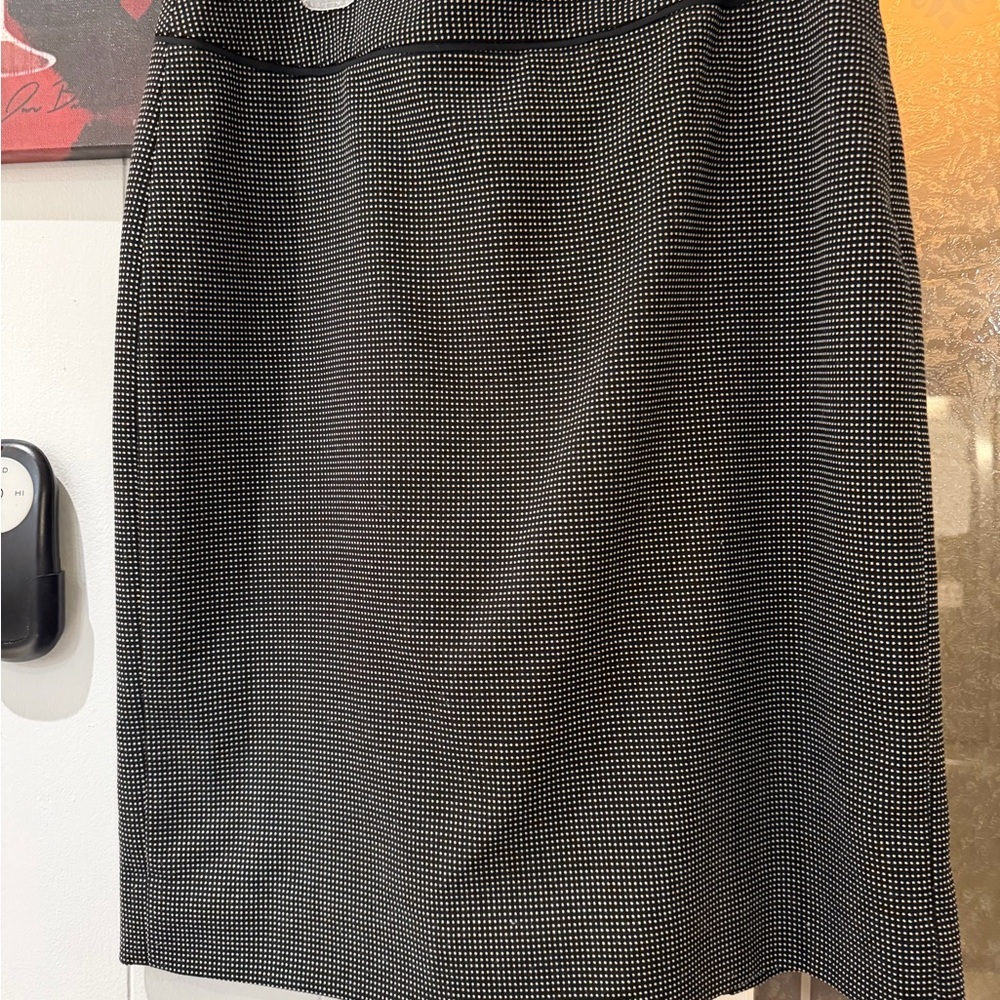 White House Black Market Black and White Pencil Skirt